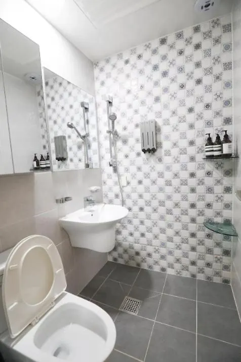 A Bridge House 1-B Hotel Incheon