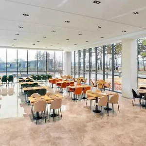 4* Hotel Ibis Styles Ambassador Airport T2